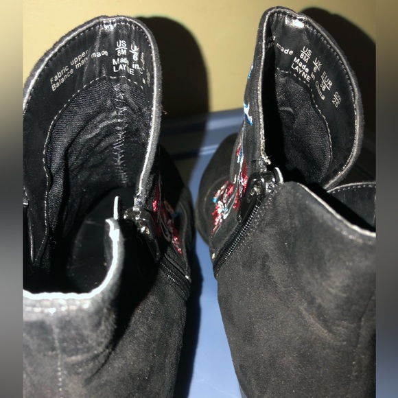 Carlos by Carlos Santana Black Floral Booties Sz 8 - Picture 4 of 9